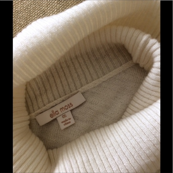 Ella Moss Fringed  Poncho cowl neckline Ivory - Picture 5 of 5